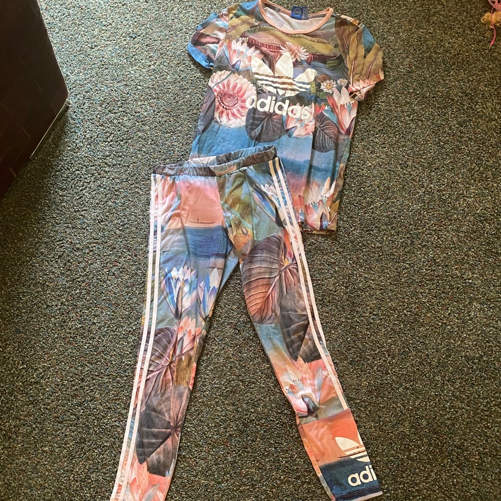 Adidas flower 🌸 set